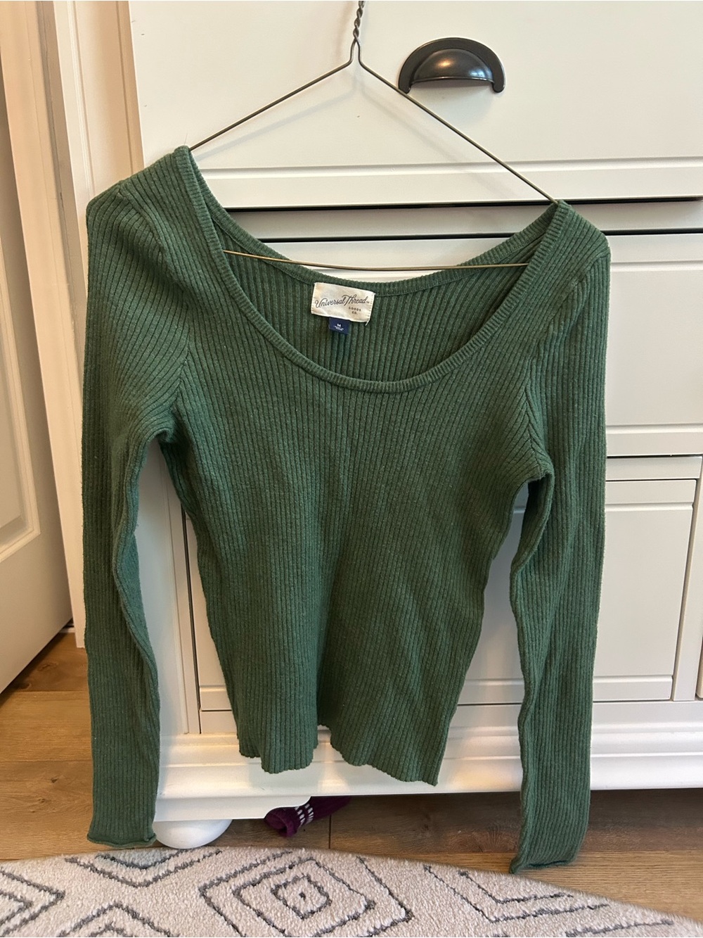 Universal Thread size medium green ribbed sweater